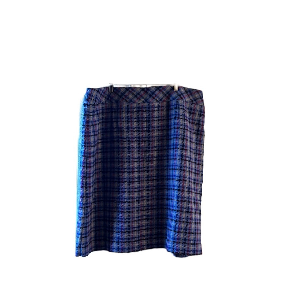 Women’s Talbots purple plaid mid length skirt size 16 W